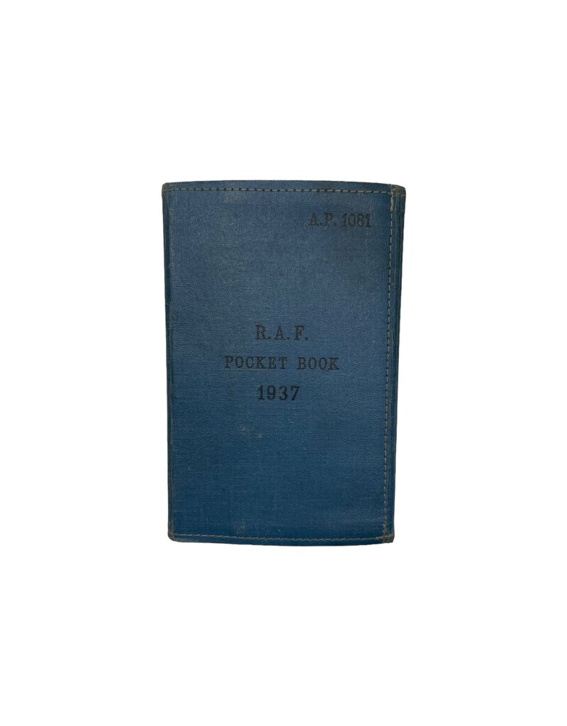 Engels WO2 RAF pocket book