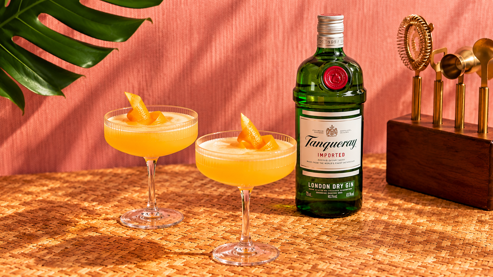 Spicy Mango Gin Fizz
