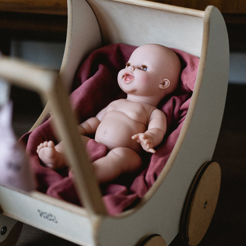 Paola Reina Babypop Meisje lachend -Blank Paola Reina Babypop Meisje lachend -Blank