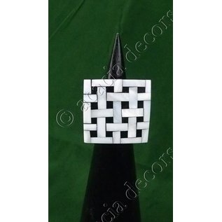 Black wood ring with nacré checkerboard