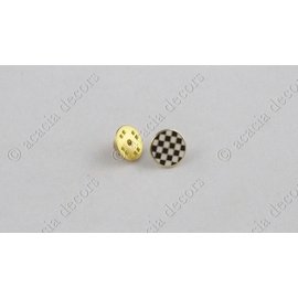 Pins damier