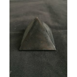 pirámide en  piedra