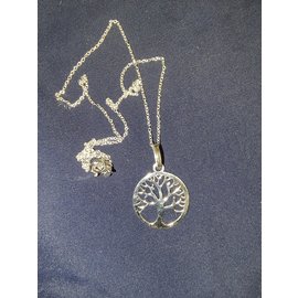 Pendant with chain acacia tree in circle