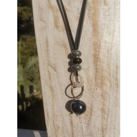 Collier cercle nacré & sphères céramique