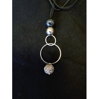 collier céramique et cercles