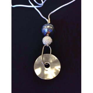 Collier boule en céramique avec rosace et détail argenté