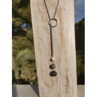 collier avec 3 pierres semi-précieuses