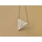 collier triangle ouvert géométrique