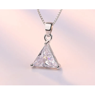 collar triangulo  + piedra