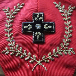 SAUTOIR 18ème broderie main sur mesure