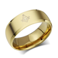 Anillo de acero inoxidable con compás y escuadra. Oro