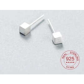 Earring plug-in block