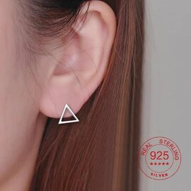 Boucles d'oreille ouvertes - triangle petites
