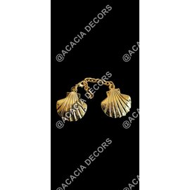 Cloak clasp - scallop shells