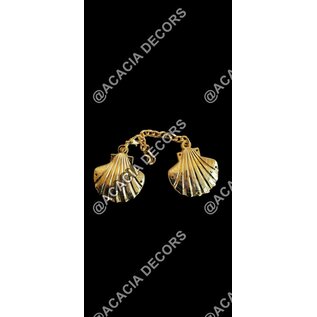 Cloak clasp - scallop shells