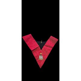 Collar 18 grado bordado a mano  -pelícano