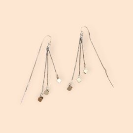 Earring plug-in chain  3 cubes
