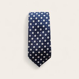 Cravate bleue à motifs de myosotis