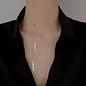 Collar gargantilla ajustable con dos triángulos alargados