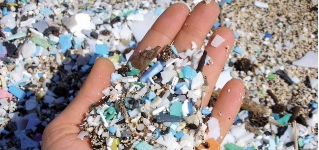 The invisible threat: microplastics from your clothes 