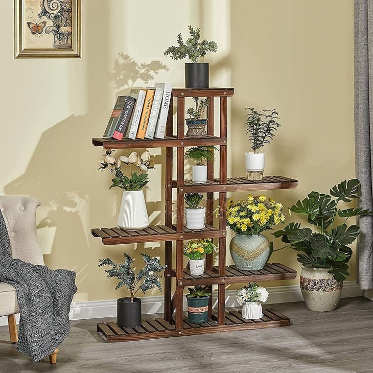 Zo maak je zelf een plantenbak of plantenrek van bamboe voor in je huis