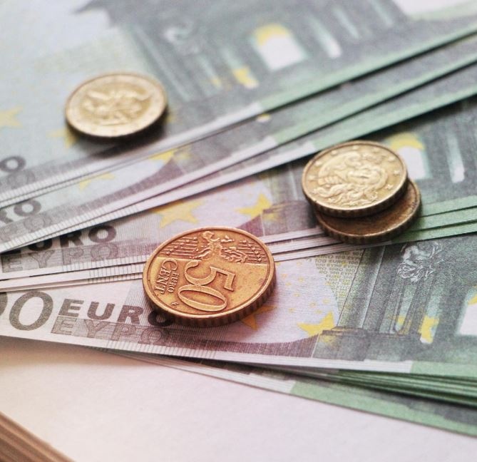 Financiële Zekerheid in Onzekere Tijden: Hoe je Je Geld Beschermt