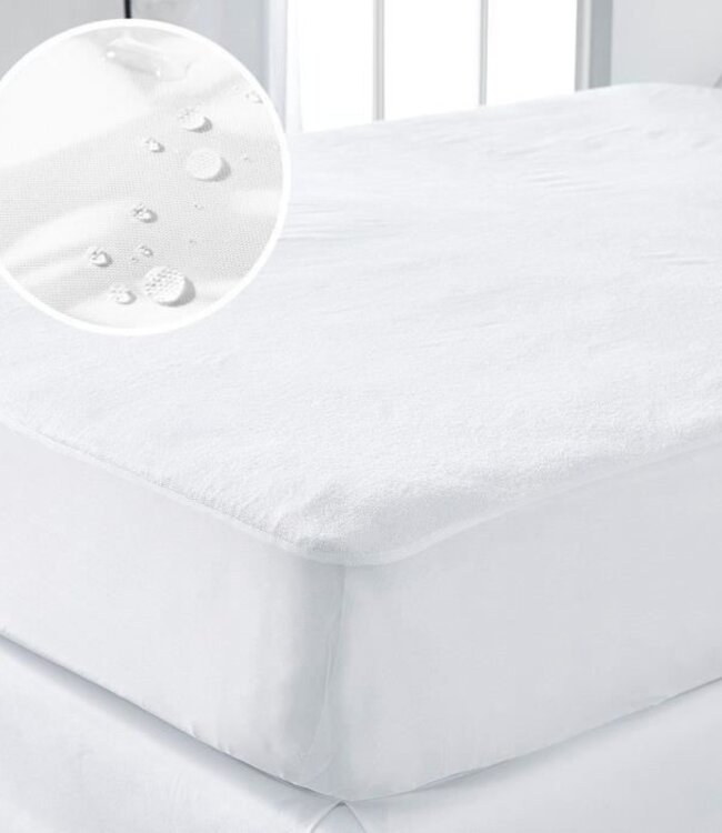 Waterproof Mattress Protector – 140x190 cm – Spill Protection