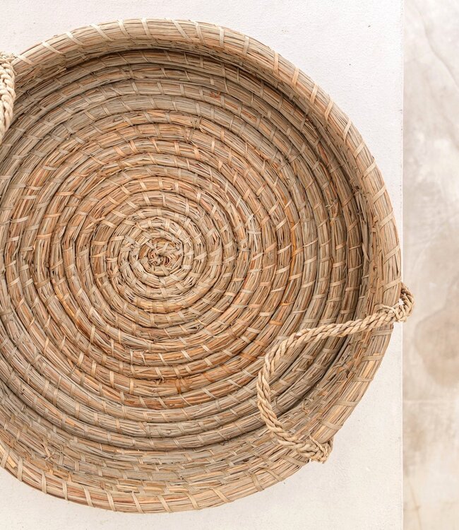 Rond dienblad geweven van zeegras PINTU decoratief dienblad (2 maten)