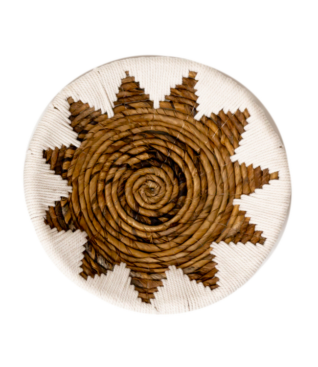 Ronde Boho Wandmand – Geweven Wanddecoratie – Decoratieve Schaal – Geweven Wandbord met Geborduurd Sterpatroon ADARI (2 maten, Ø30/40 cm)