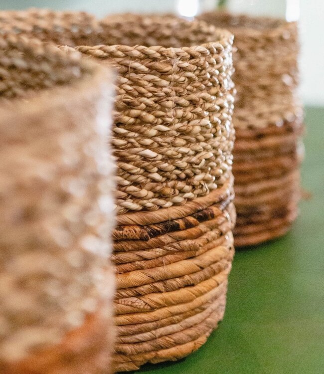 Kleine zeegrasmand BHINNEKA (tweekleurig) | Plantenmand | Kleine opbergmand | Geweven Boho-mand | Plantenbak | Decoratieve mand | Ronde bloemenmand