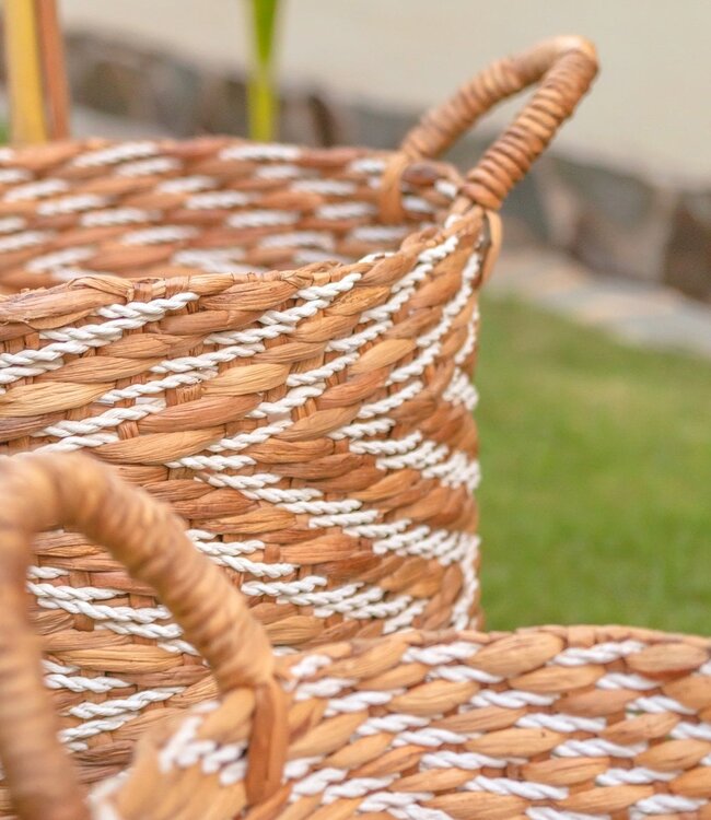 Rond geweven mand met gestreept patroon YALIMO gemaakt van waterhyacint (3 maten)