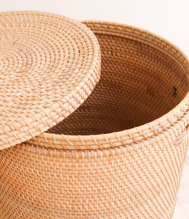 Wasmand met deksel Opbergmand van rotan SARI (2 maten)