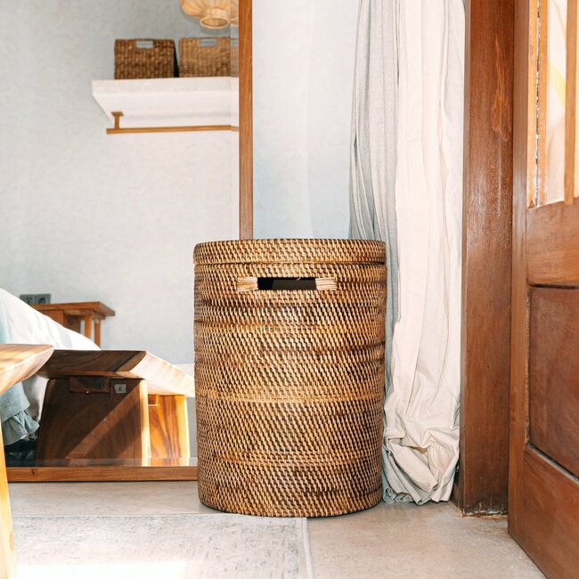 Grote wasmand met deksel - geweven ronde mand - bruine boho opslagmand - decoratieve rotan mand (2 maten Ø 36/40 cm) sari (bruin)