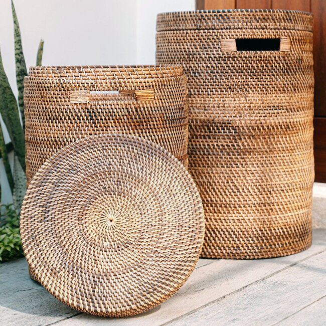 Grote wasmand met deksel - geweven ronde mand - bruine boho opslagmand - decoratieve rotan mand (2 maten Ø 36/40 cm) sari (bruin)