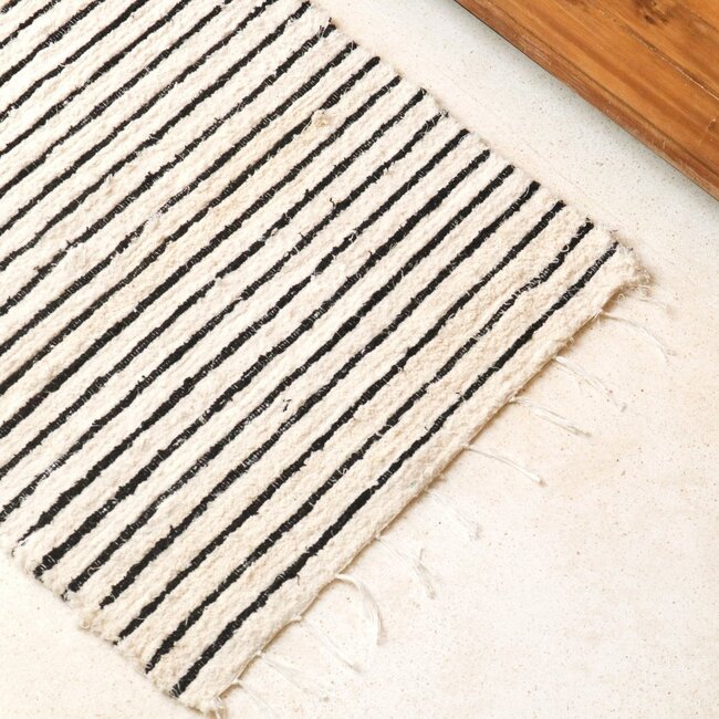 Klein katoenen vloerkleed – gestreept loper – boho vloerkleed zwart wit – zachte bedmat – handgeweven rechthoekig vloerkleed 70x50 cm UNTUK