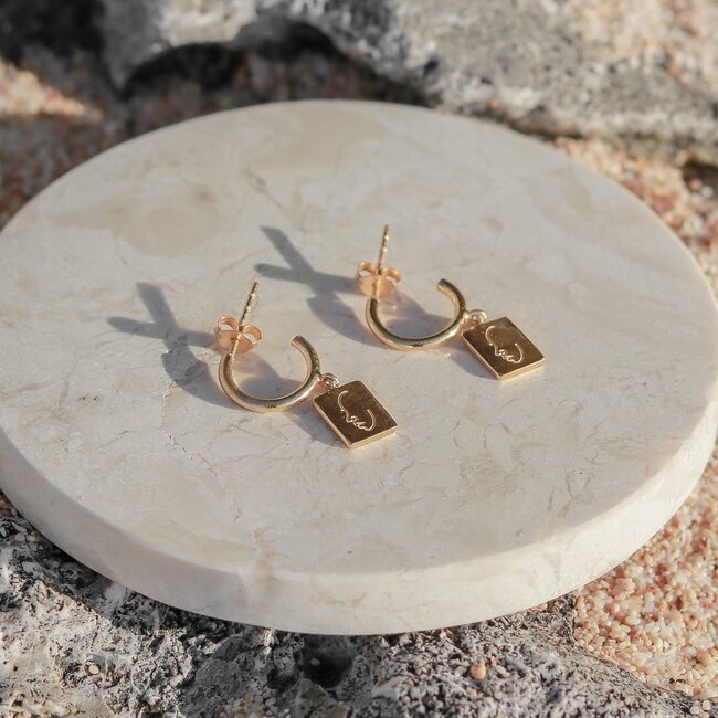 Oorbellen 18k verguld met hanger - oorringen versierd met gravure gezicht - hangende oorbellen gemaakt van 925 zilver goud vermeil - KARTINI goud