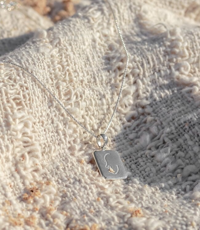 Sierlijke ketting met hanger - zilveren 40 cm ketting gemaakt van 925 zilver - abstract gezicht gegraveerd - LOVINA zilver