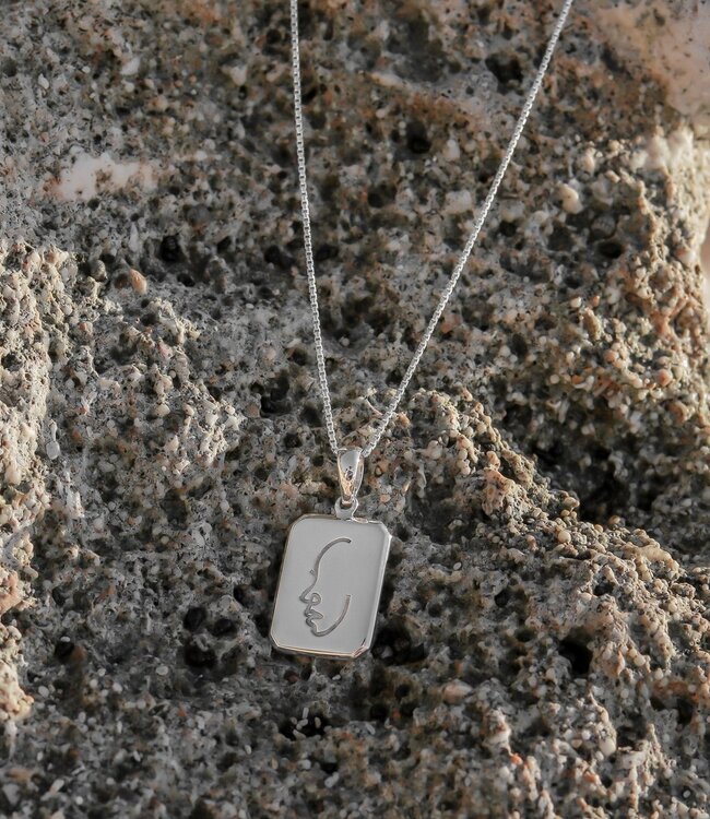 Sierlijke ketting met hanger - zilveren 40 cm ketting gemaakt van 925 zilver - abstract gezicht gegraveerd - LOVINA zilver