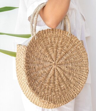 Ronde tas gemaakt van geweven zeegras MENARA