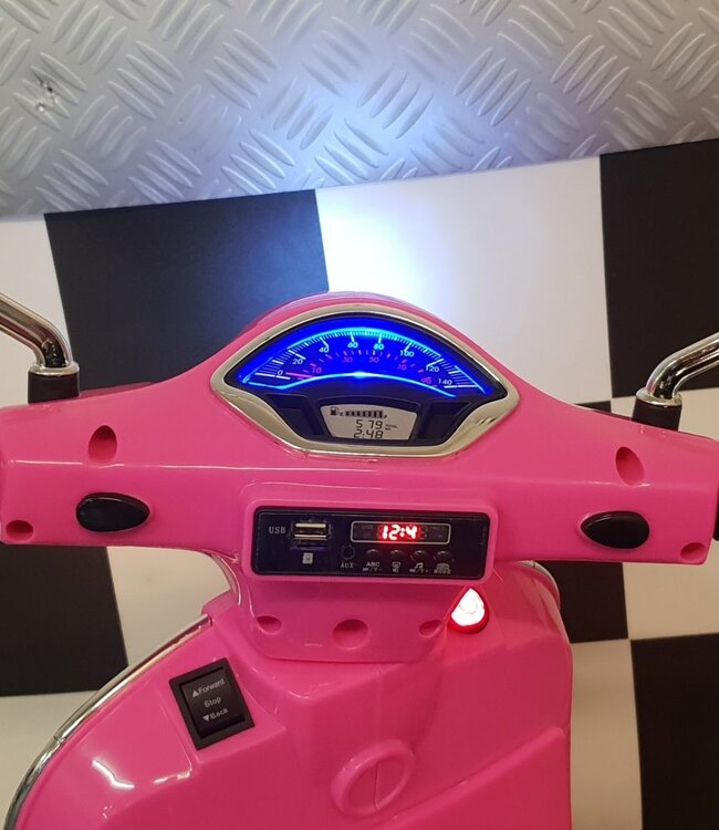 Vespa GTS kinderscooter roze 12 volt met windscherm