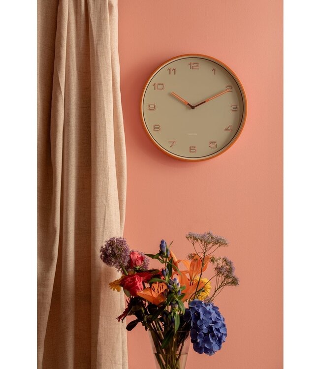 Wandklok bekleed cijfers