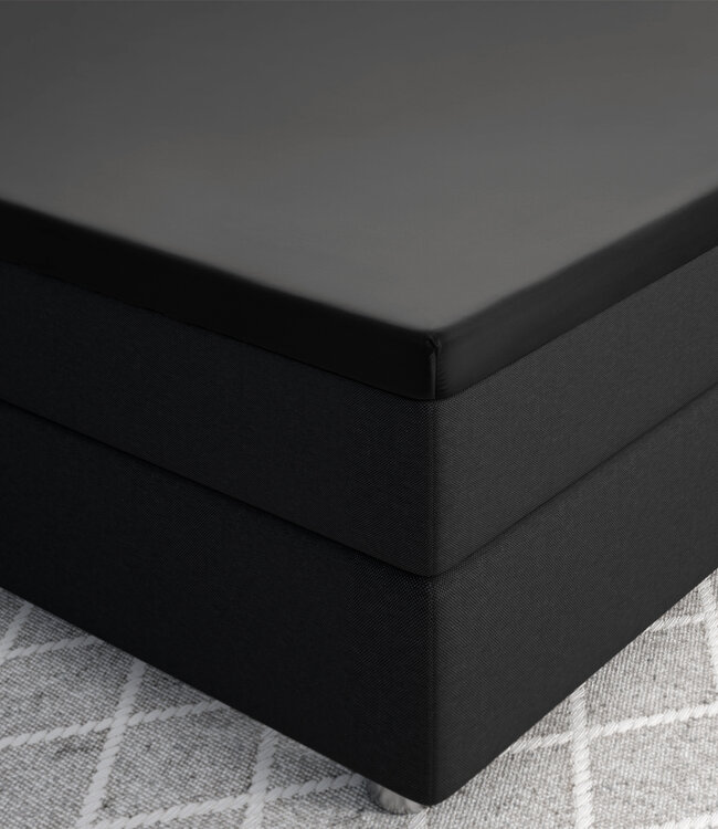 Topper satijnen hoeslaken zwart 160 x 200
