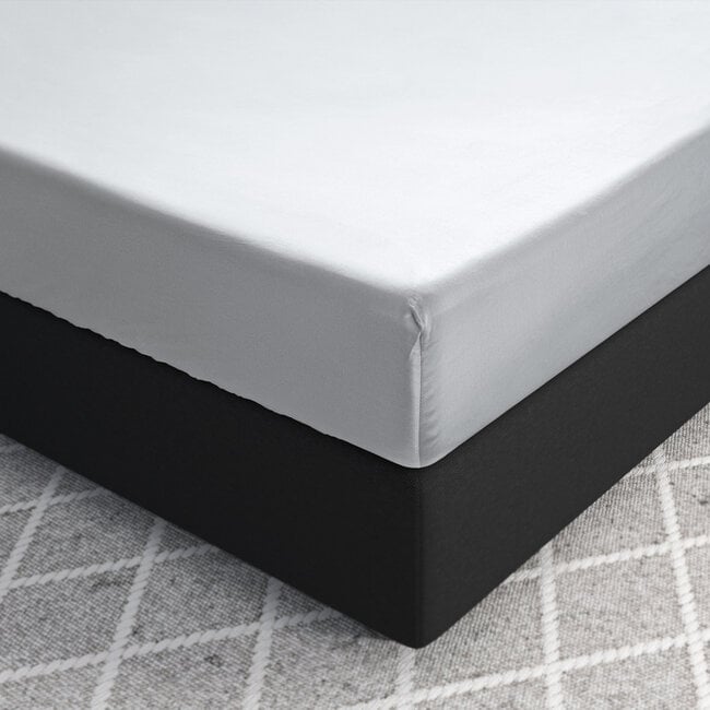 Primaviera Deluxe Satin fitted sheet white 80 × 200