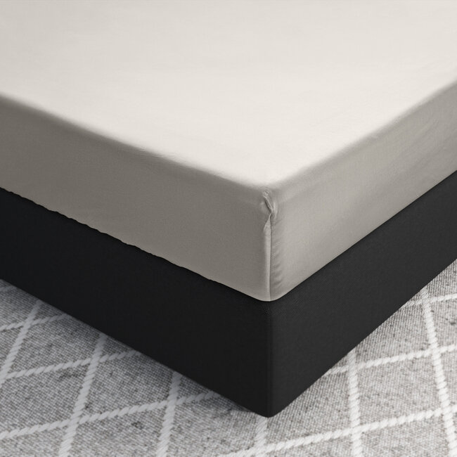 Satijnen hoeslaken crème 80 x 200