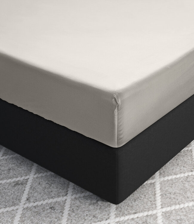 Satijnen hoeslaken crème 80 x 200