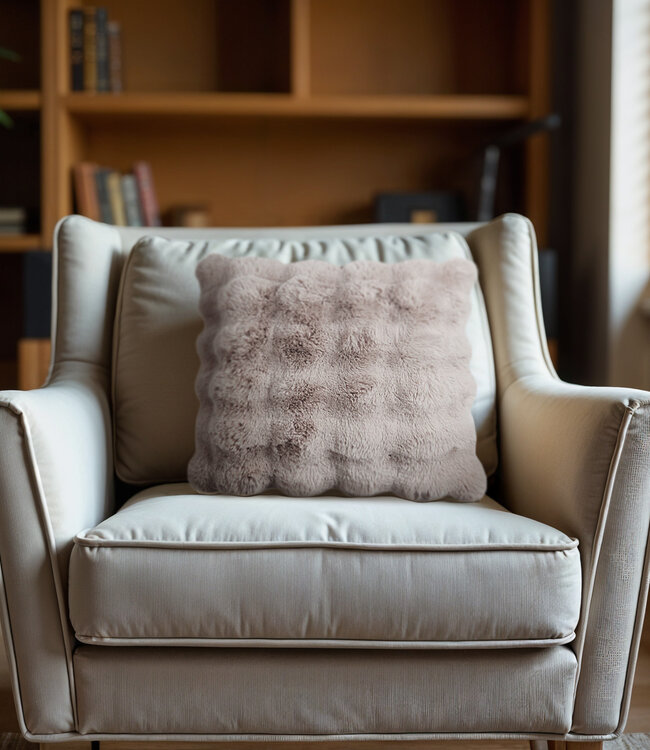 Pom konijnenbont sierkussen taupe/roze 50 x 50