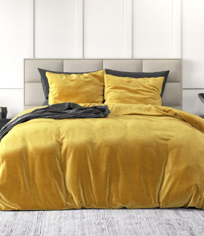 Velvet uni dekbedovertrek goud 240 x 220 cm