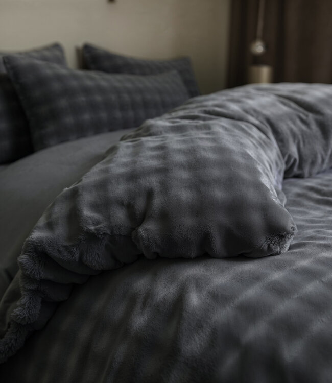 Pom Pom Antraciet 140 x 220