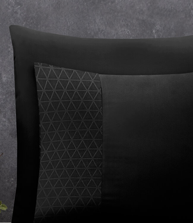 Monte Negro Zwart 240 x 220