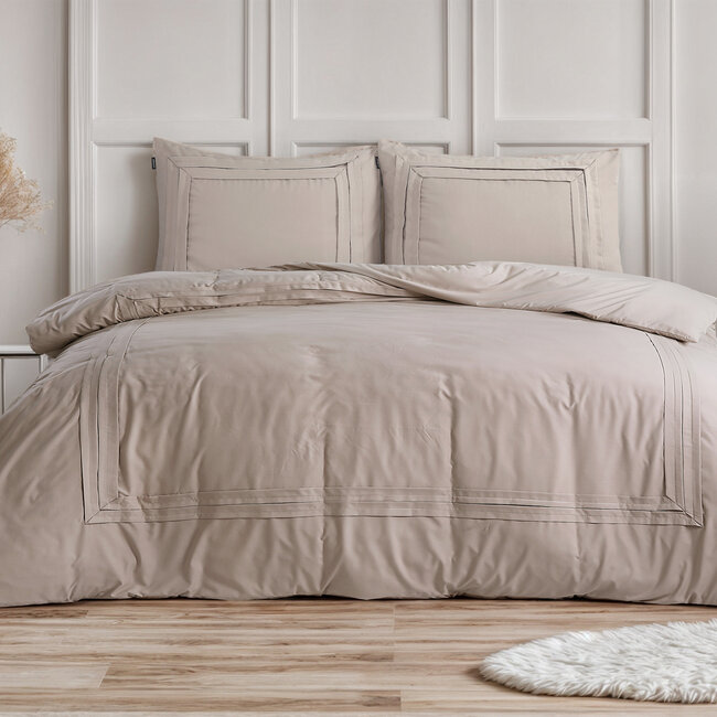 Getailleerd Taupe 200 x 200/220